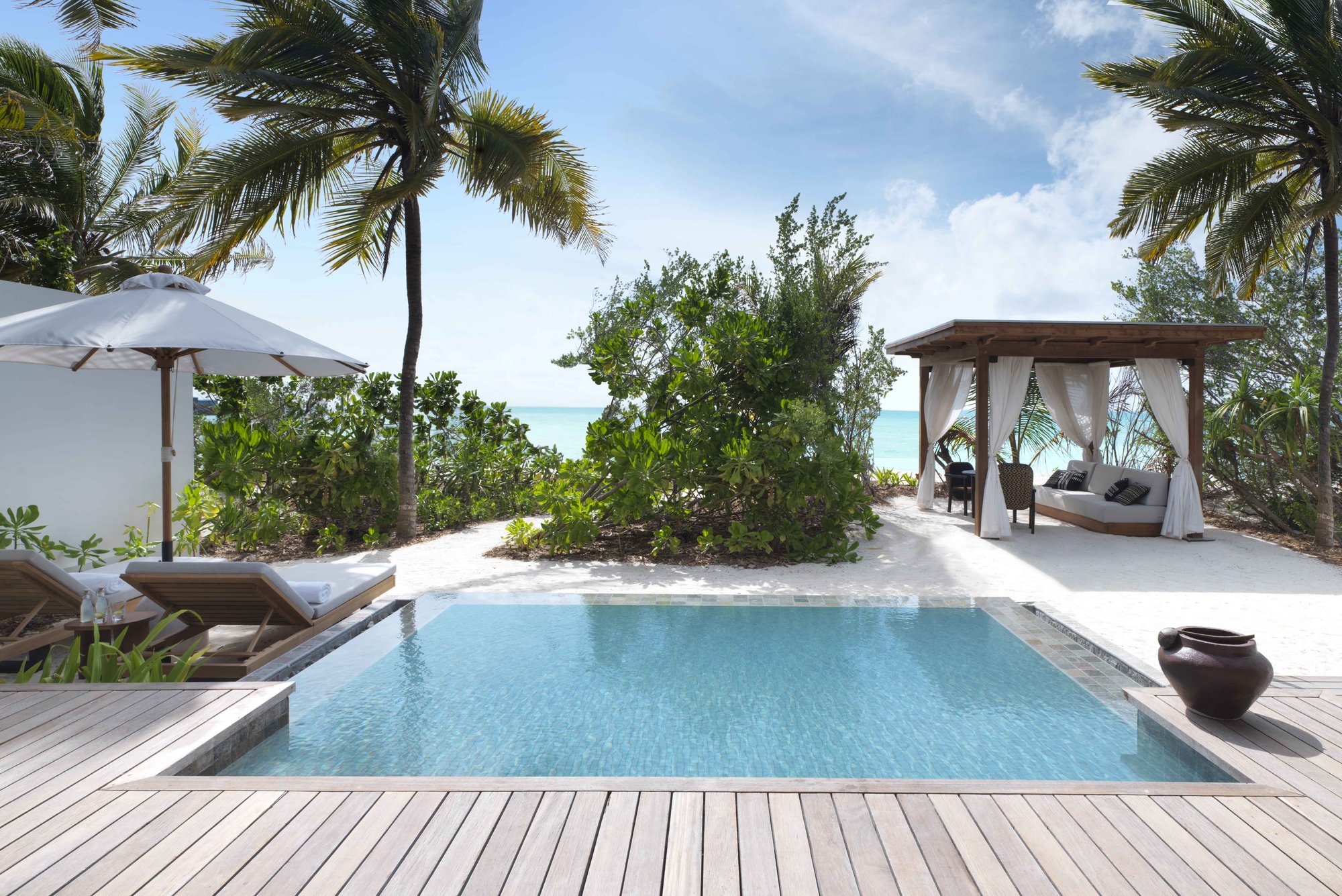 Beach villa private plunge pool