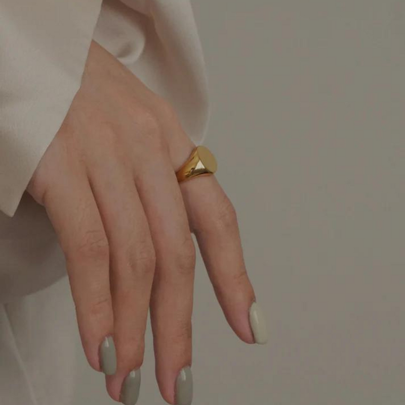 Gold Signet Ring | Sophia